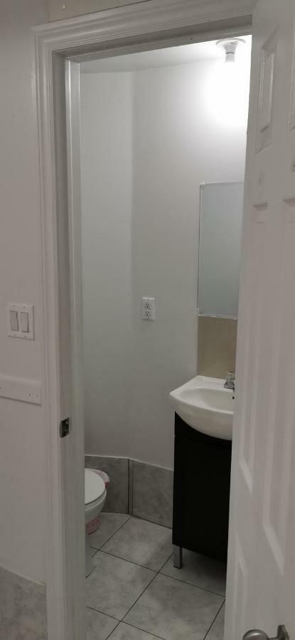 Monthly Apartment-elizabeth Apartment Toronto