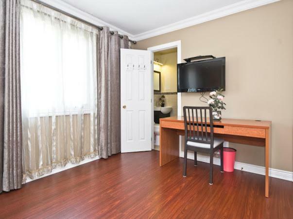 Cheerful Vacation House *
