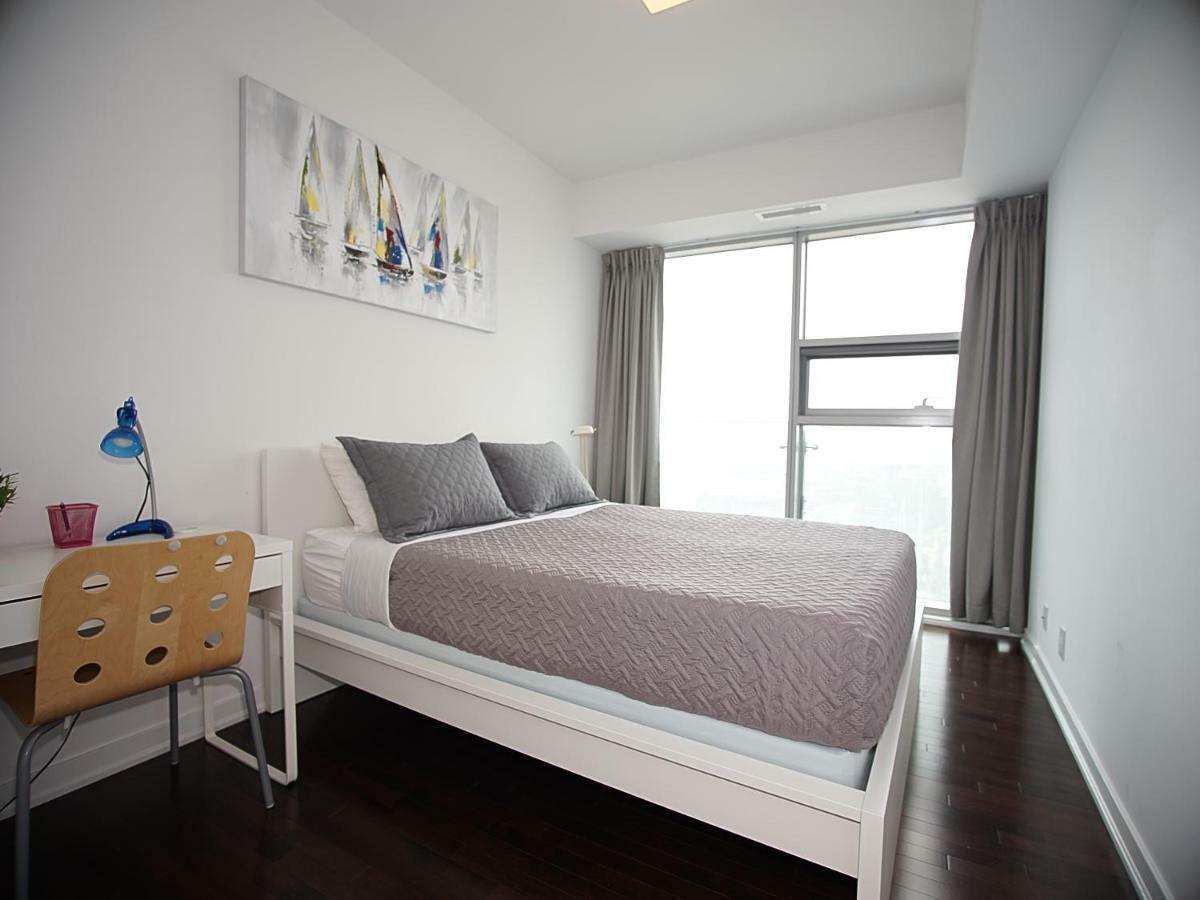 Apartment Ice Suites Toronto