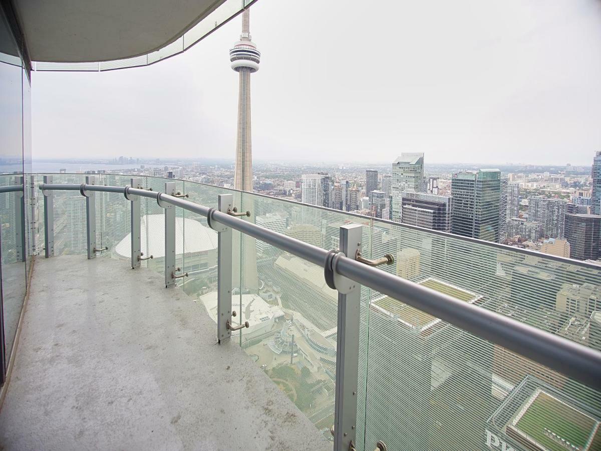 Apartment Ice Suites Toronto