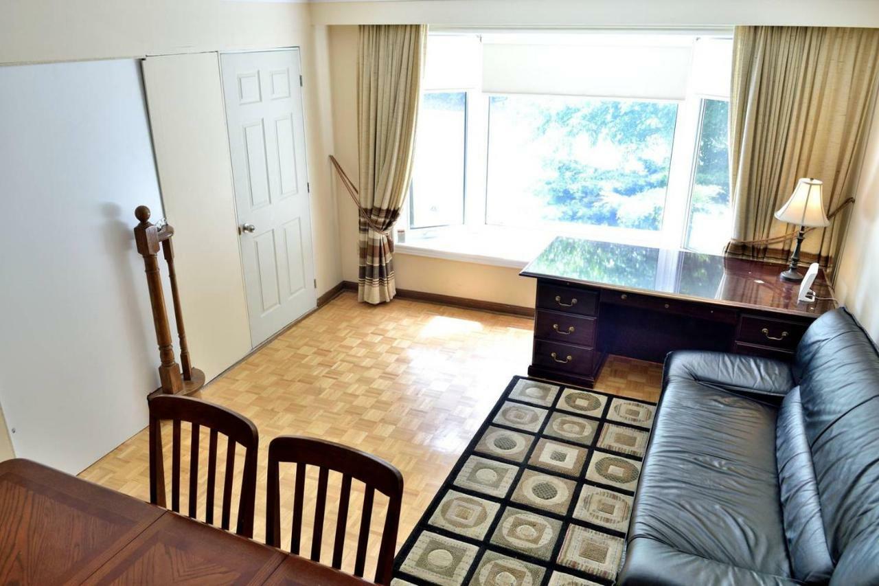Guest house Serenity Near Finch Station Toronto