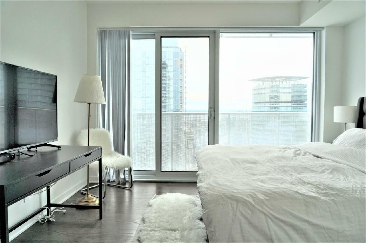 Presidential Heart Of Downtown With Stunning View *