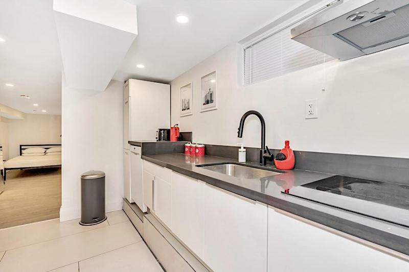 West Lynn Park Apartment Toronto