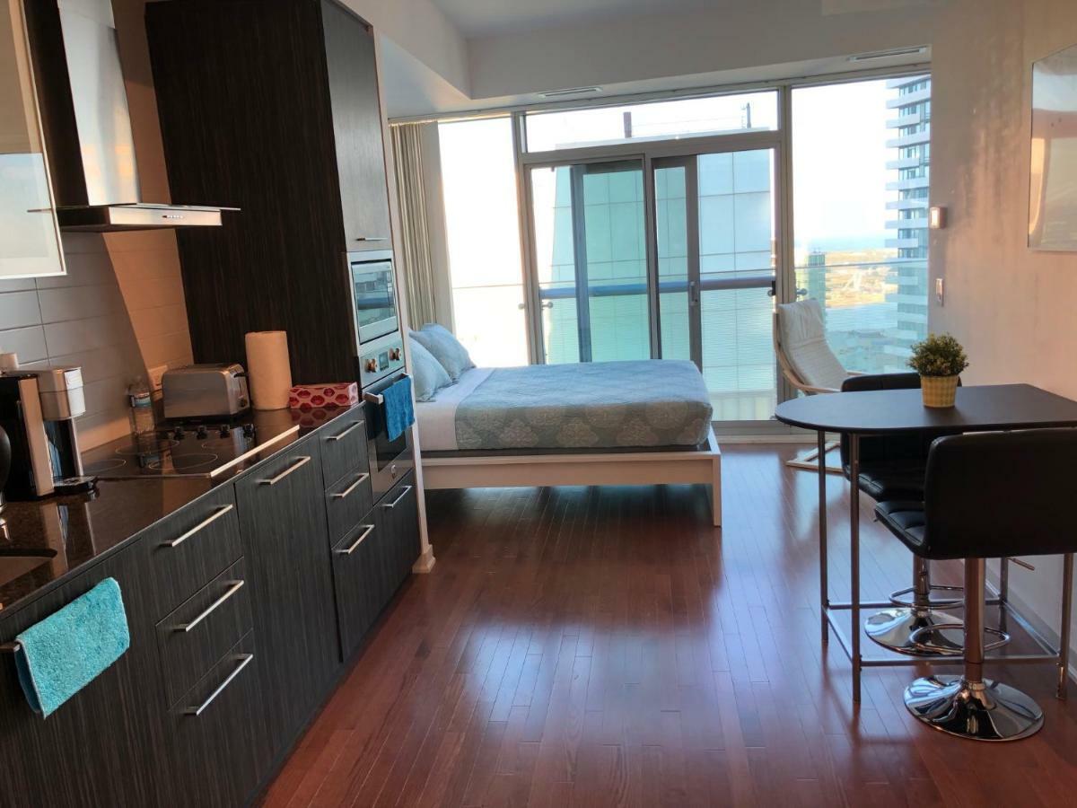 Ice Suites Apartment Toronto