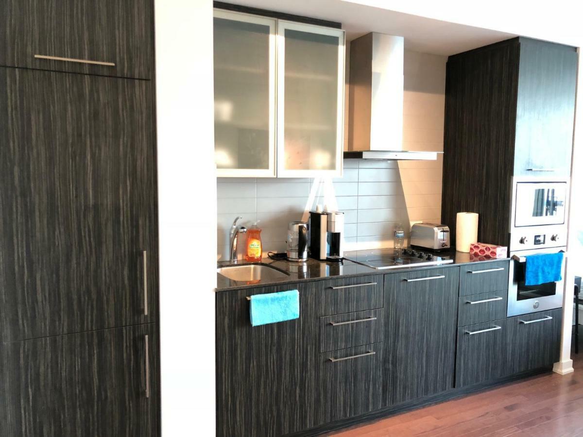 Ice Suites Apartment