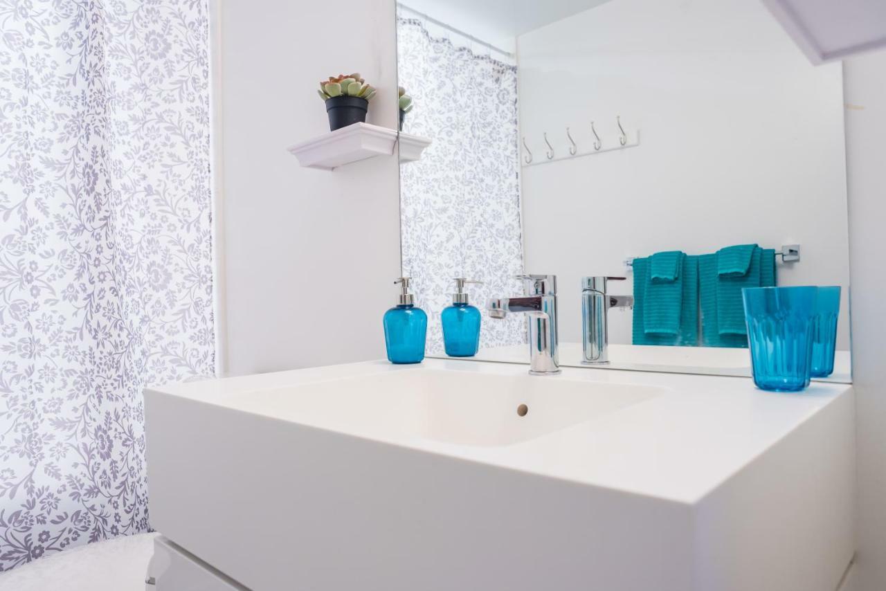 Luxury Downtown - 2 Bedroom Toronto