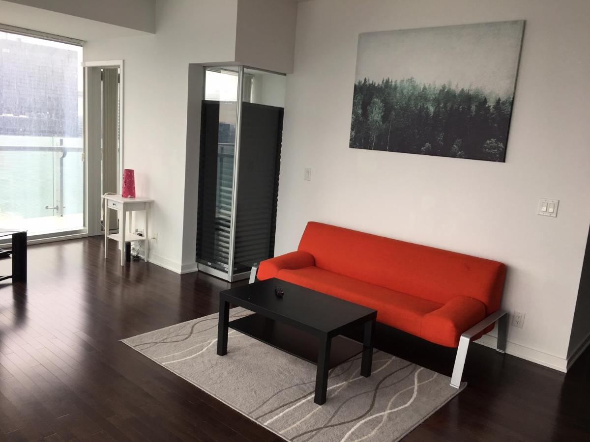Ice Suites Apartment Toronto