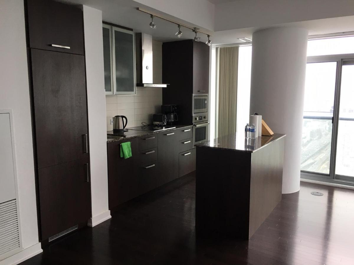 Apartment Ice Suites Toronto