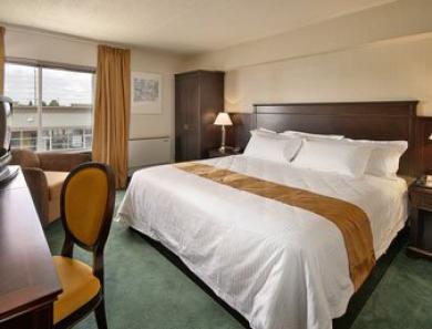 Howard Johnson By Wyndham Downtown West * Toronto