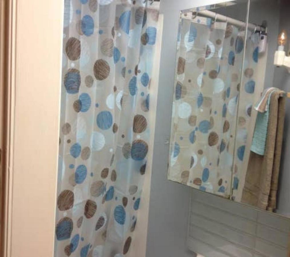 Spacious Bachelor Studio Apt Apartment Toronto