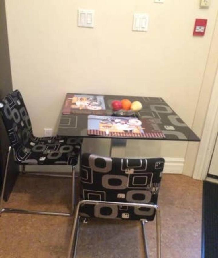 Spacious Bachelor Studio Apt Toronto
