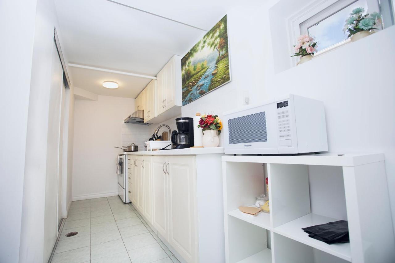 Cozy 3br 2bth Lower Unit, A Min To Hwy401, 404 & Dvp * Toronto