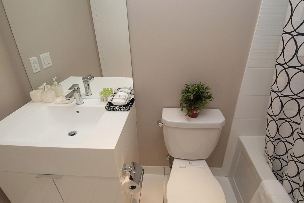 Whitehall Suites - Lakeview Suites Apartment