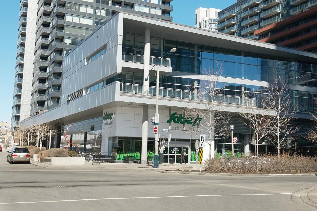 Whitehall Suites - Lakeview Suites * Toronto