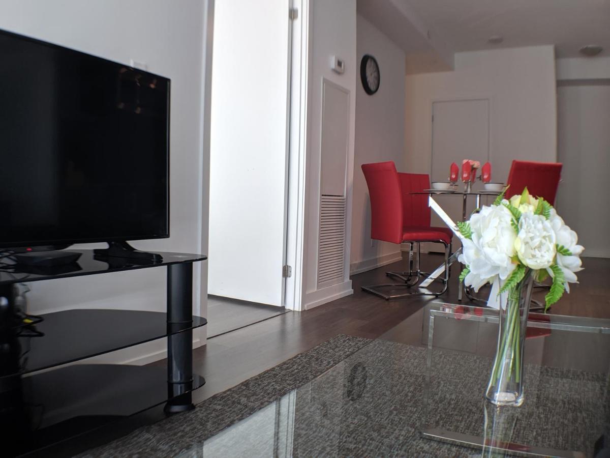 Apartment Furnished At Yonge & Eglinton By Canvas
