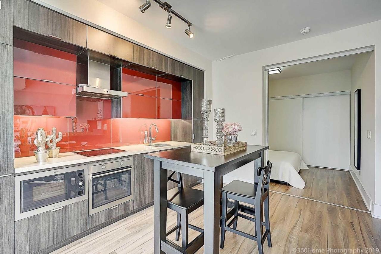 Apartment Downtown Cn Tower Suites Toronto