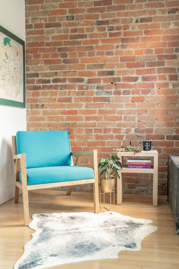 Gorgeous Park House W Parking On Queen West Apartment