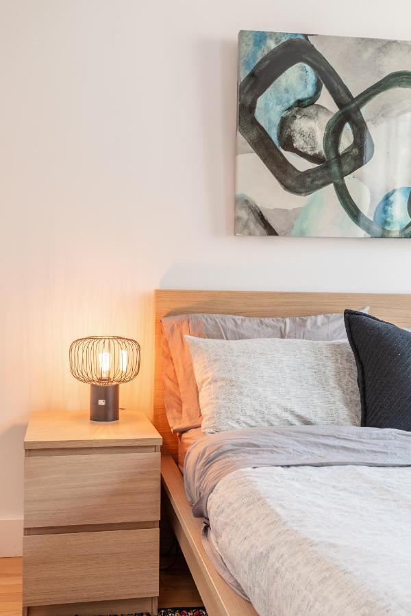 Gorgeous Park House W Parking On Queen West Apartment Toronto