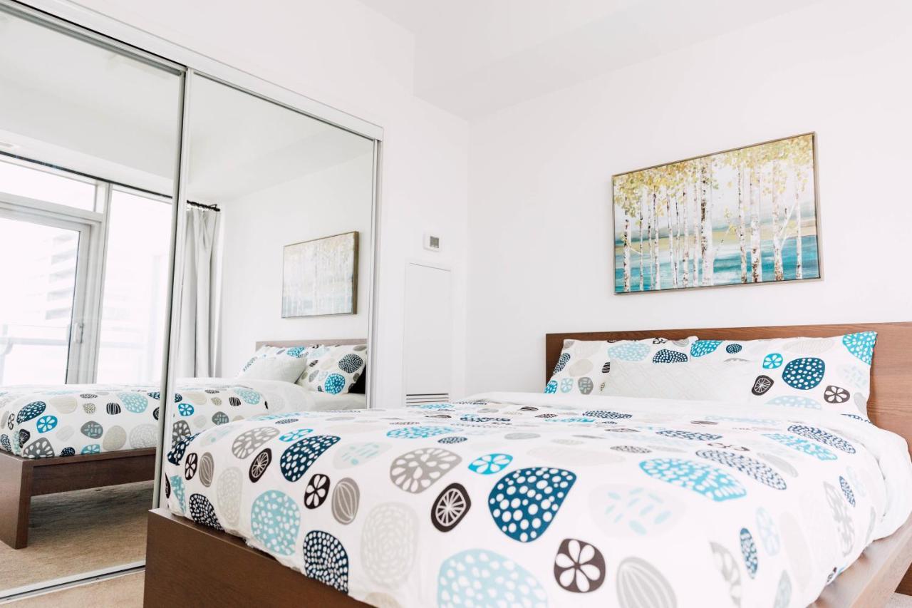 Sarkar - Entertainment District Apartment *
