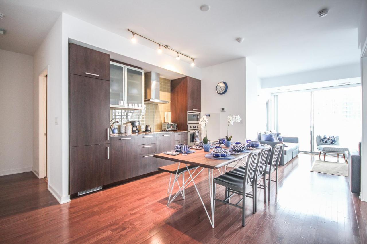 Apartment Sarkar - Entertainment District Toronto