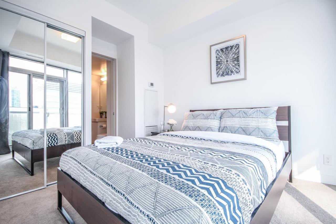 Apartment Sarkar - Entertainment District Toronto