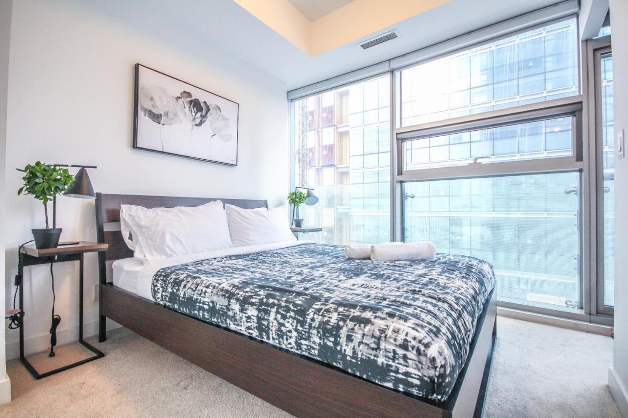Sarkar - Entertainment District Apartment *