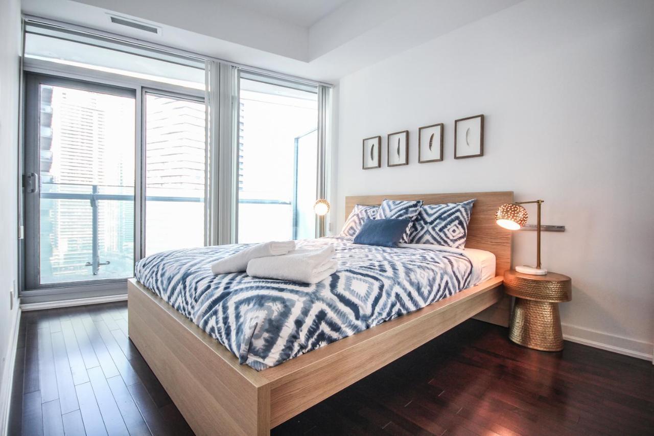 Sarkar - Entertainment District Apartment *