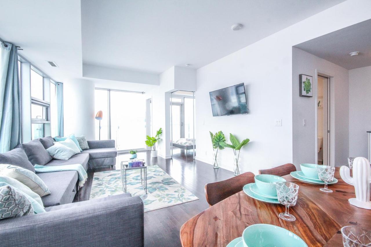 Sarkar - Entertainment District Apartment