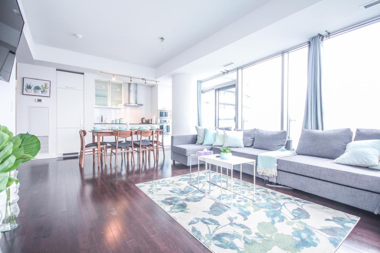 Sarkar - Entertainment District Apartment *