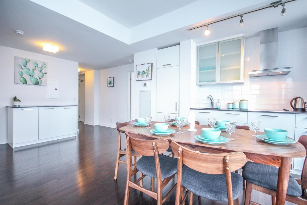 Sarkar - Entertainment District Apartment