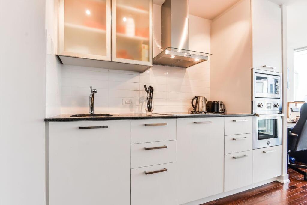 Downtown Toronto 56Th Floor Furnished Rental Monthly Available Toronto
