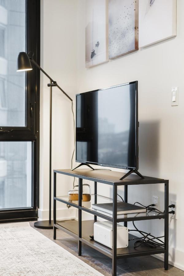 Sarkar Suites - Cumberland St. Toronto