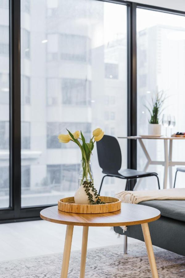 Apartment Sarkar Suites - Cumberland St. Toronto