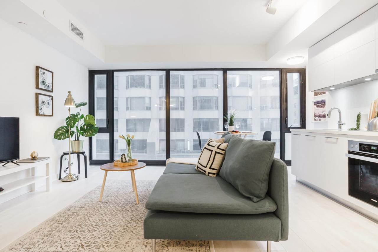 Sarkar Suites - Cumberland St. Toronto
