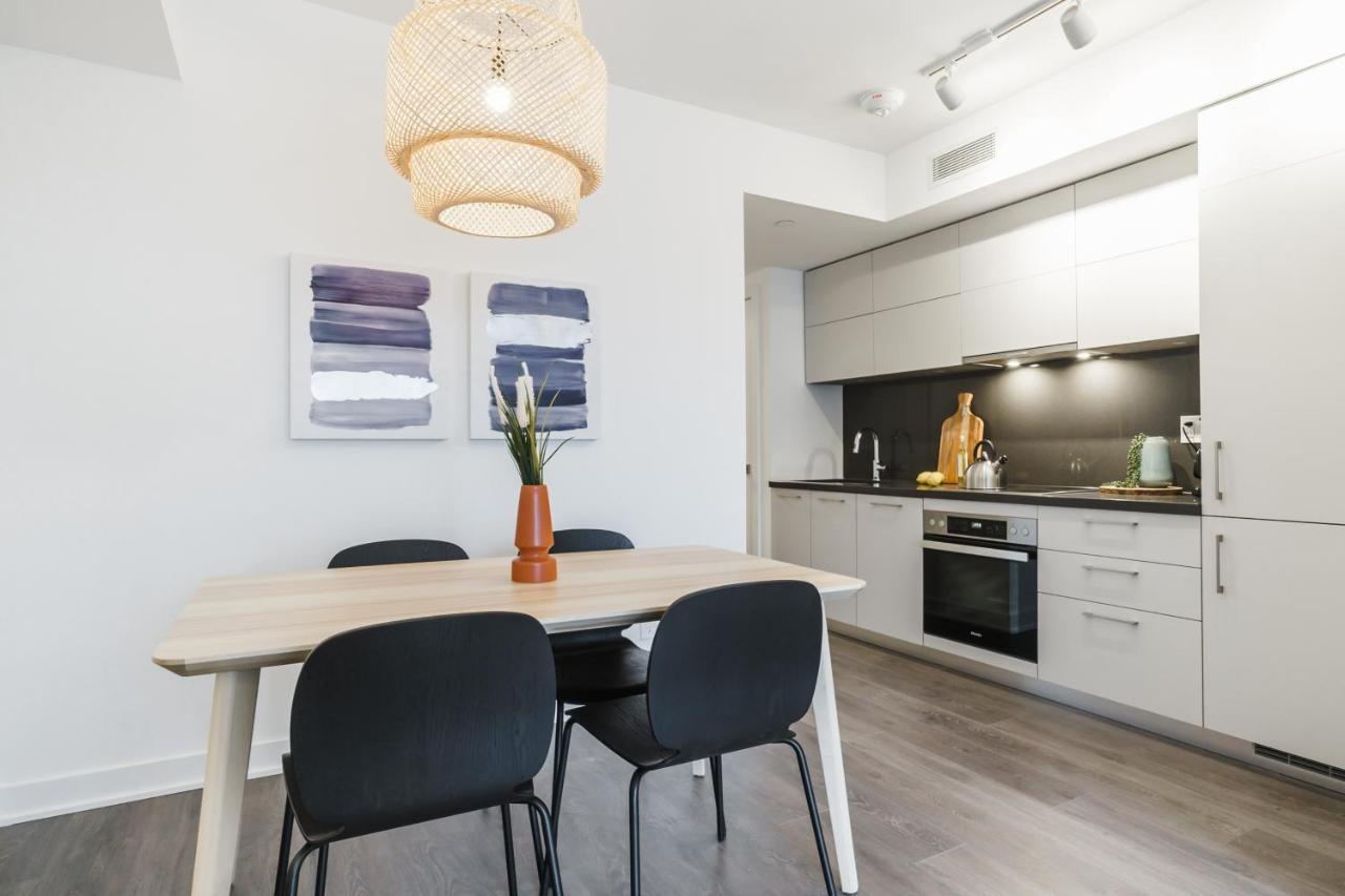 Sarkar Suites - Cumberland St. Toronto