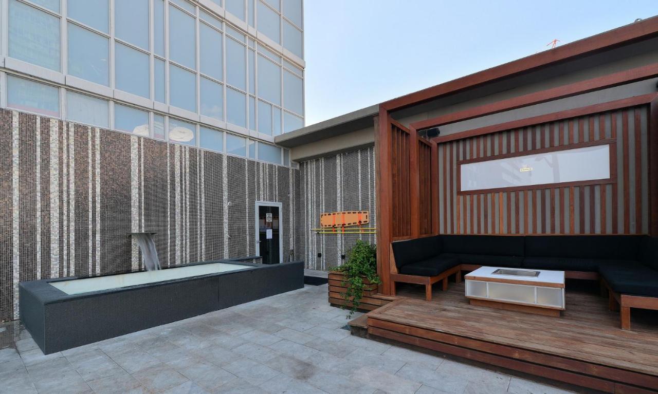 Hotel Delsuites - 300 Front Street - 30 Night Stays
