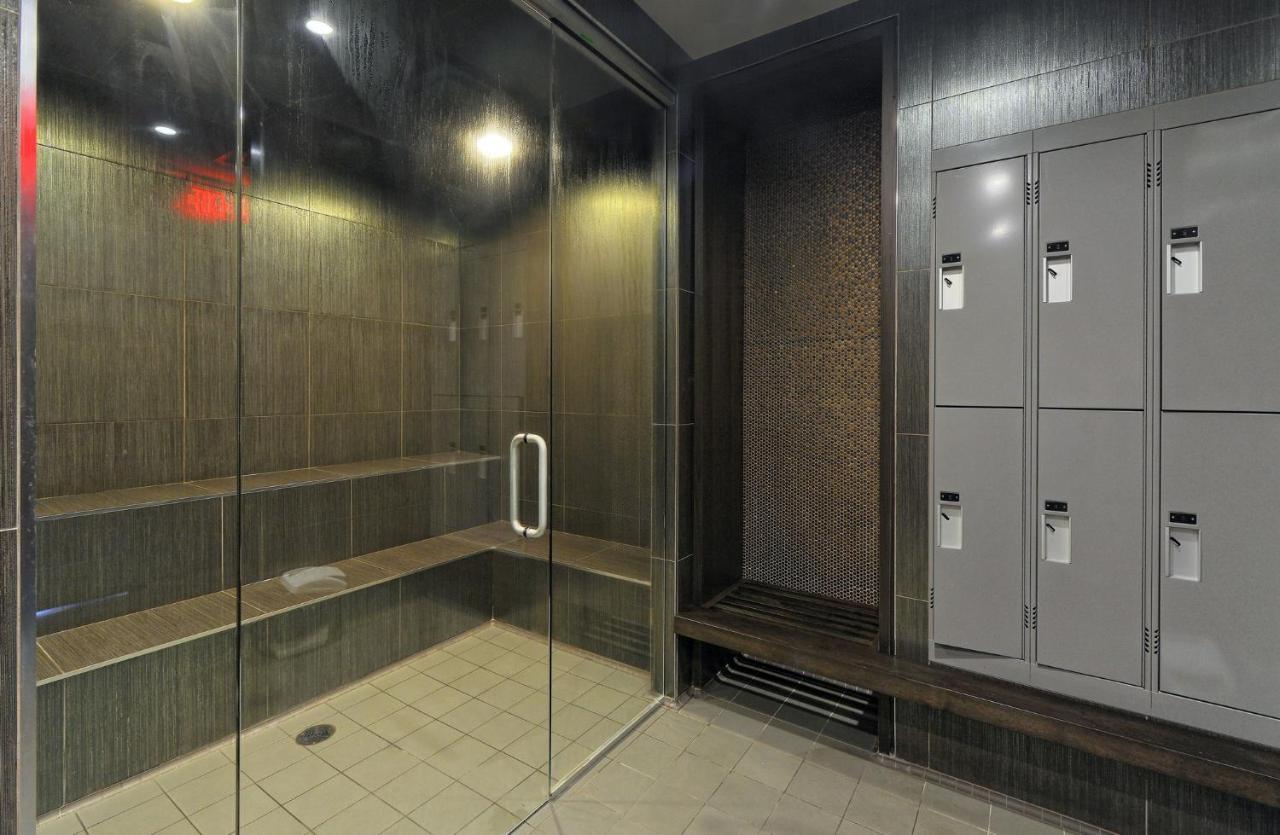 Delsuites - 300 Front Street - 30 Night Stays
