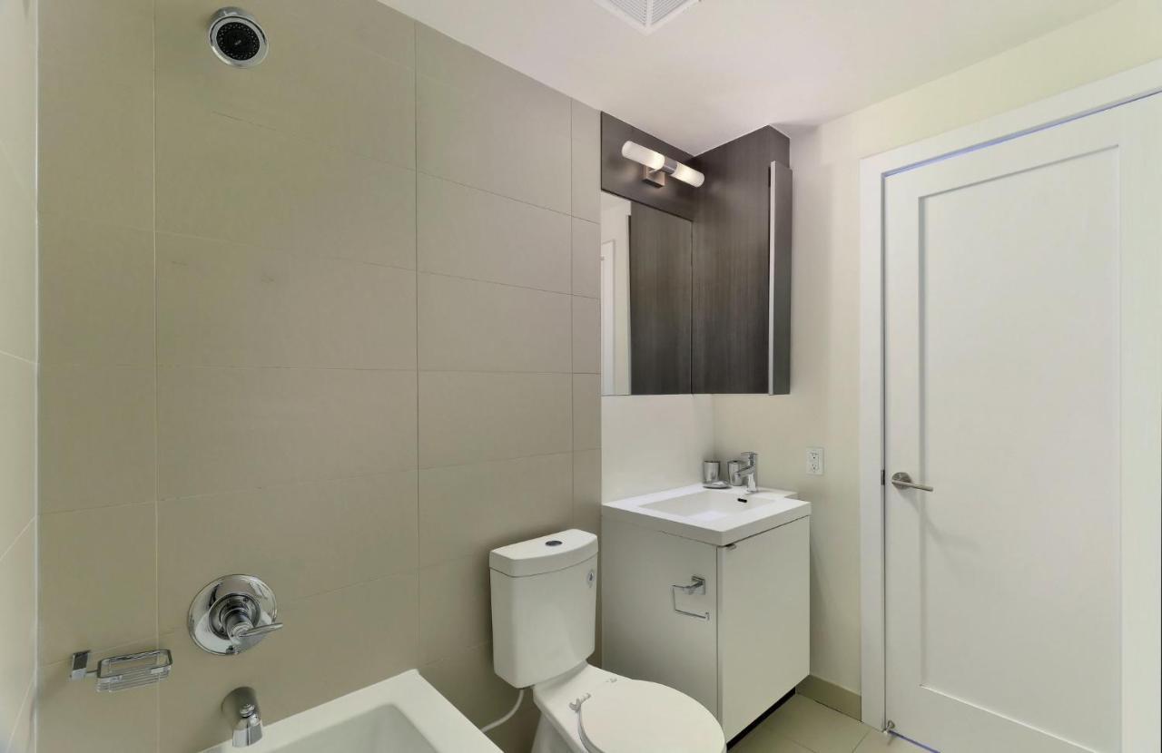 Hotel Delsuites - 300 Front Street - 30 Night Stays 5*