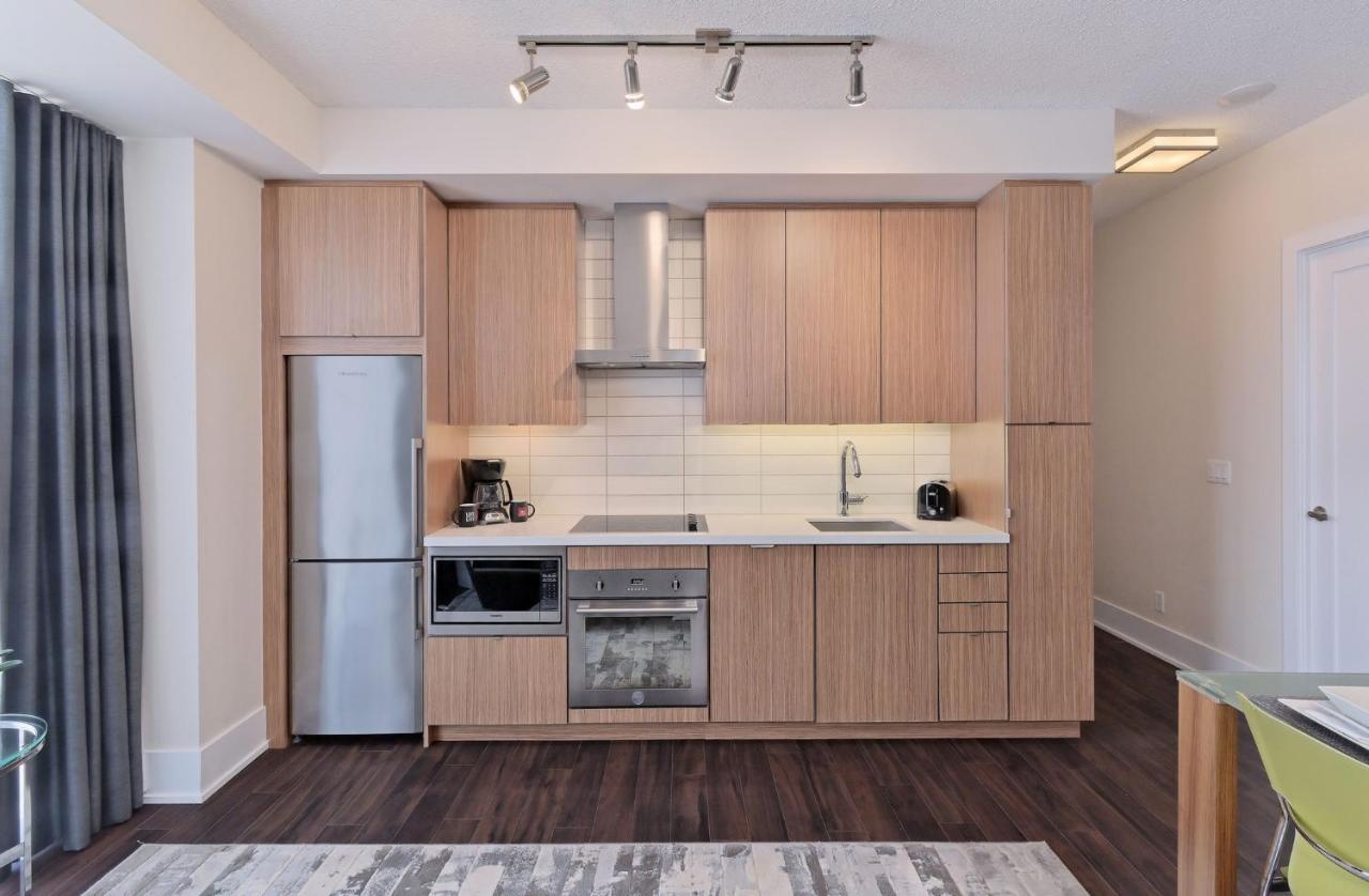 Hotel Delsuites - 300 Front Street - 30 Night Stays