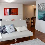 Apartment/2Bedrooms/2 Full Bathrooms/Free Parking