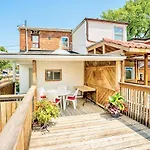 3Br Townhouse - St Clair West Village W Parking