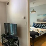 1+Den Condo With Balcony, Free Parking