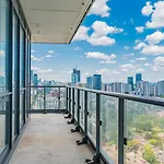 Luxury 2 Bedroom Condo High Floor Close To Eaton Center