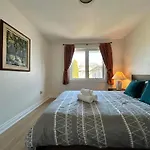 Peaceful Cosy Room With Garden View, Private Parking