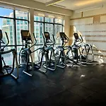 Stylish Suite At 300 Front Street W