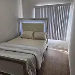 Modern Minimalist 2Bedroom Apartment