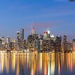 Vintage 2 Bed 2 Bath Suite Distillery District