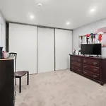 Rooming House In Scarborough By Globalstay