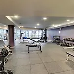Spacious Studio In The Heart Of Downtown Toronto