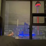 Luxury 2Br 2Bath Condo With Parking And Balcony